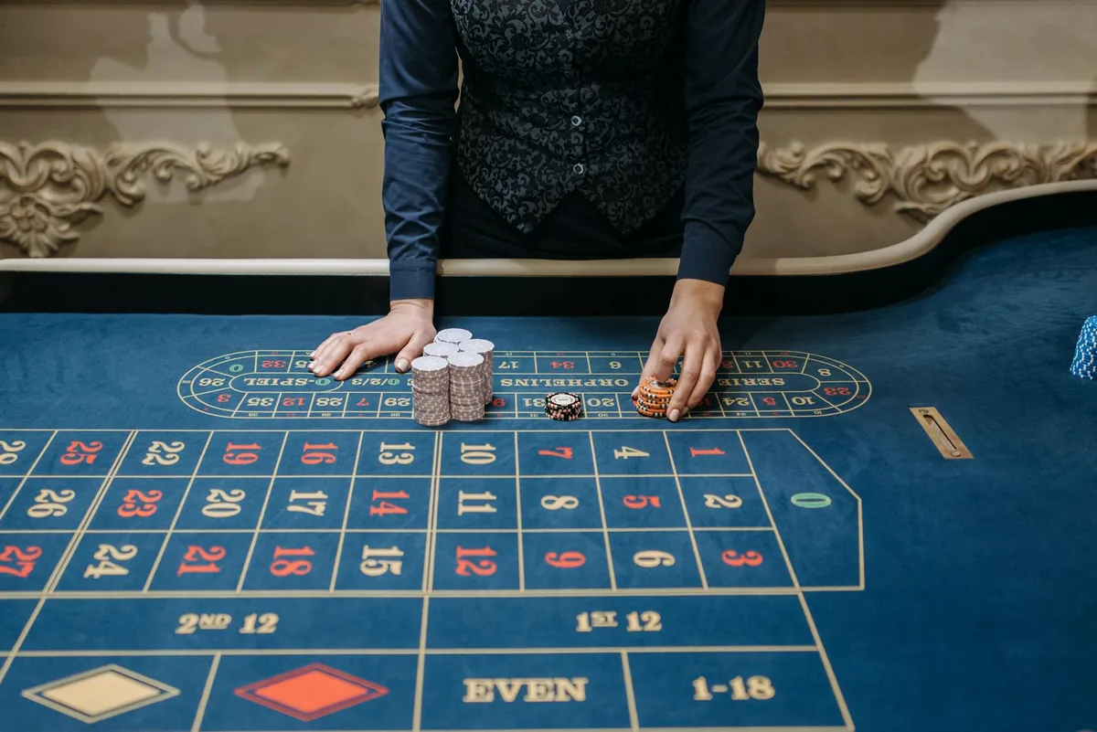 Mobile casino live games with buddy system for matched player partnerships